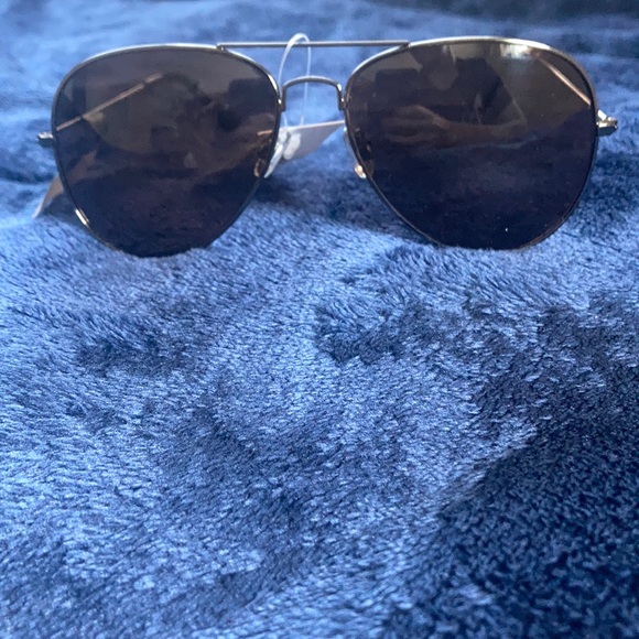 Banana Republic Aviator Sunglasses - Picture 8 of 8